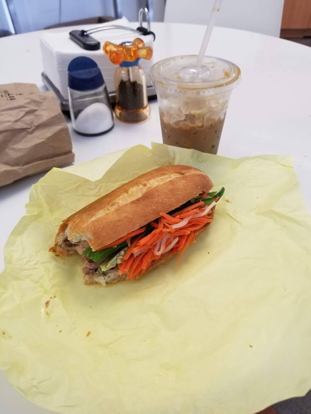 Banh Mi King | restaurant | 180 Howard St Ste G2, San Francisco, CA 94105, USA | 4156440893 OR +1 415-644-0893