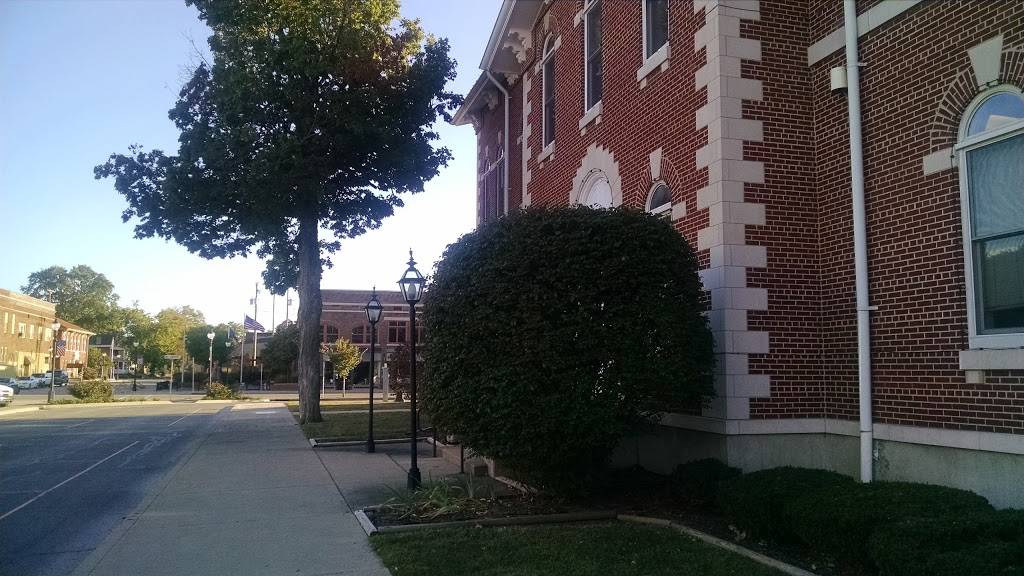 Downtown Martinsville | restaurant | 10 E Washington St, Martinsville, IN 46151, USA | 7653422449 OR +1 765-342-2449