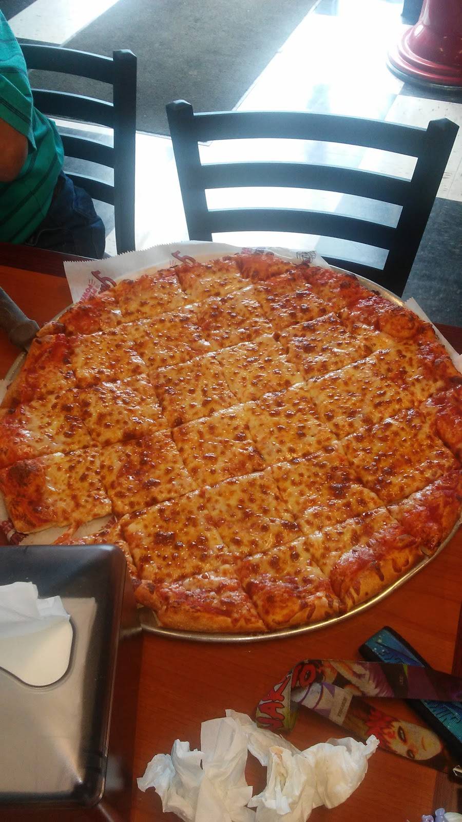 Giovannis Pizza | restaurant | 1925 11th St, Portsmouth, OH 45662, USA | 7403553922 OR +1 740-355-3922
