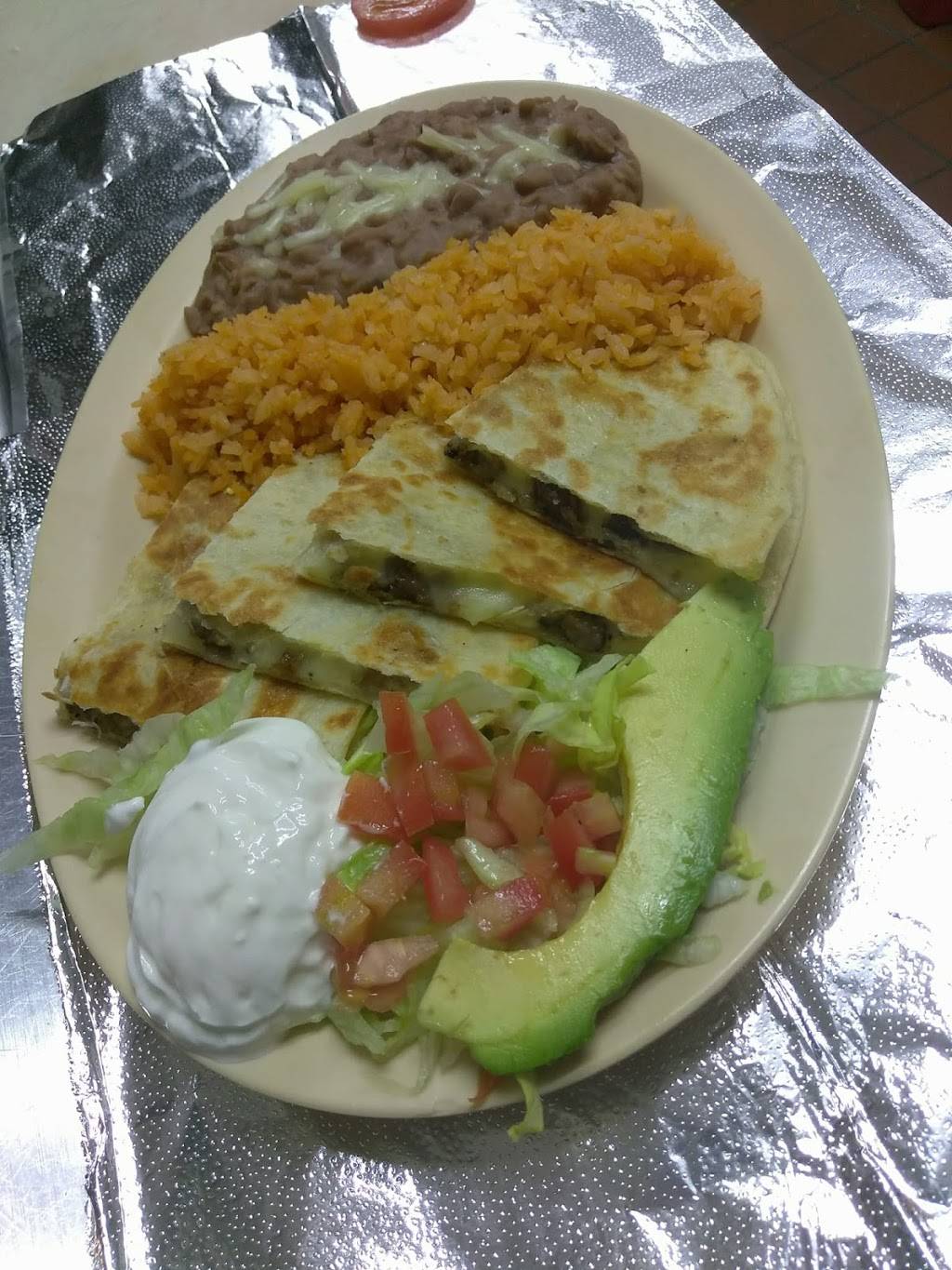 Taqueria La Famosita | restaurant | 1608 S 5th St, Garland, TX 75040, USA | 2146228376 OR +1 214-622-8376