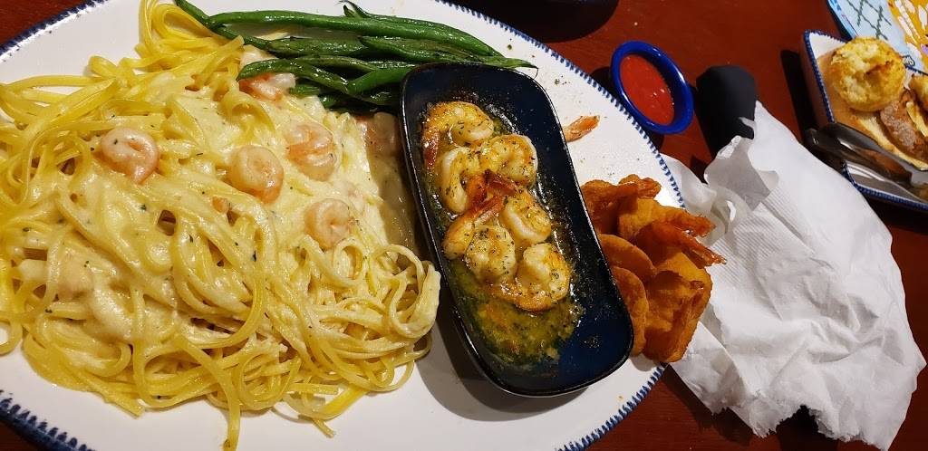 Red Lobster | restaurant | 4401 N Cumberland Ave, Norridge, IL 60706, USA | 7084567966 OR +1 708-456-7966