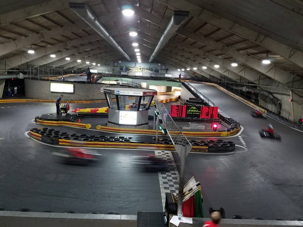 X1 Boston | restaurant | 290 Wood Rd, Braintree, MA 02184, USA | 7818482300 OR +1 781-848-2300