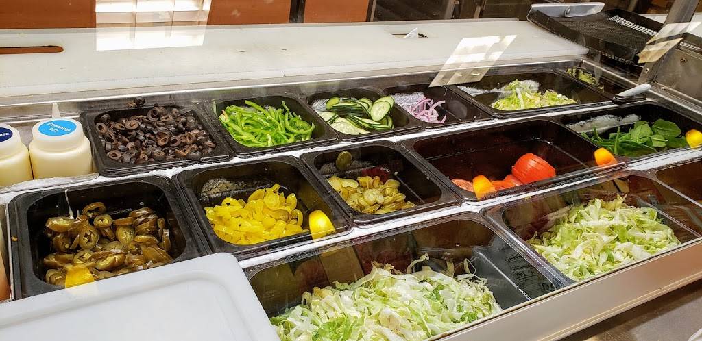 Subway Restaurants | restaurant | 131 S Main St, Alpharetta, GA 30004, USA | 7707401924 OR +1 770-740-1924
