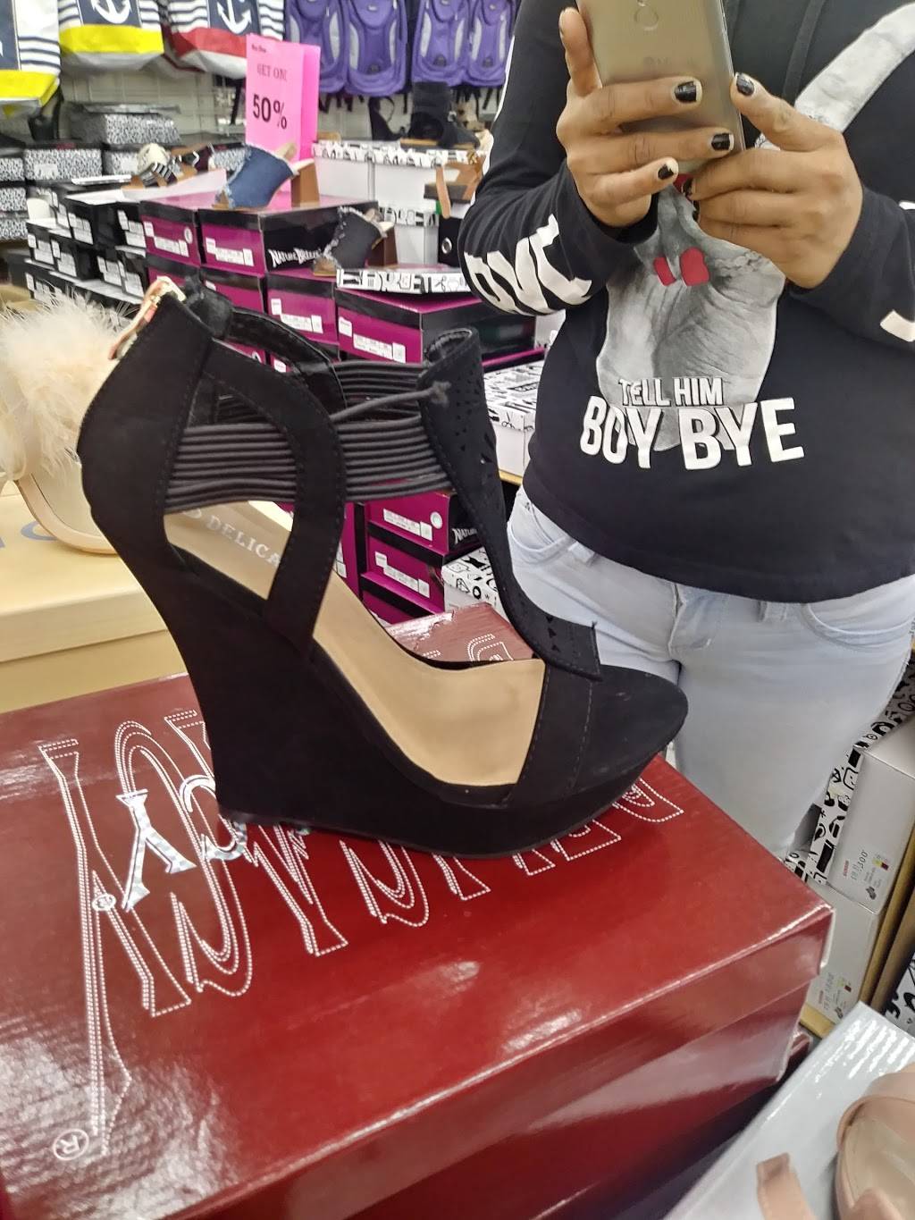 Tinas Liquor & Deli | restaurant | 4901 Annapolis Rd, Bladensburg, MD 20710, USA | 3012776698 OR +1 301-277-6698