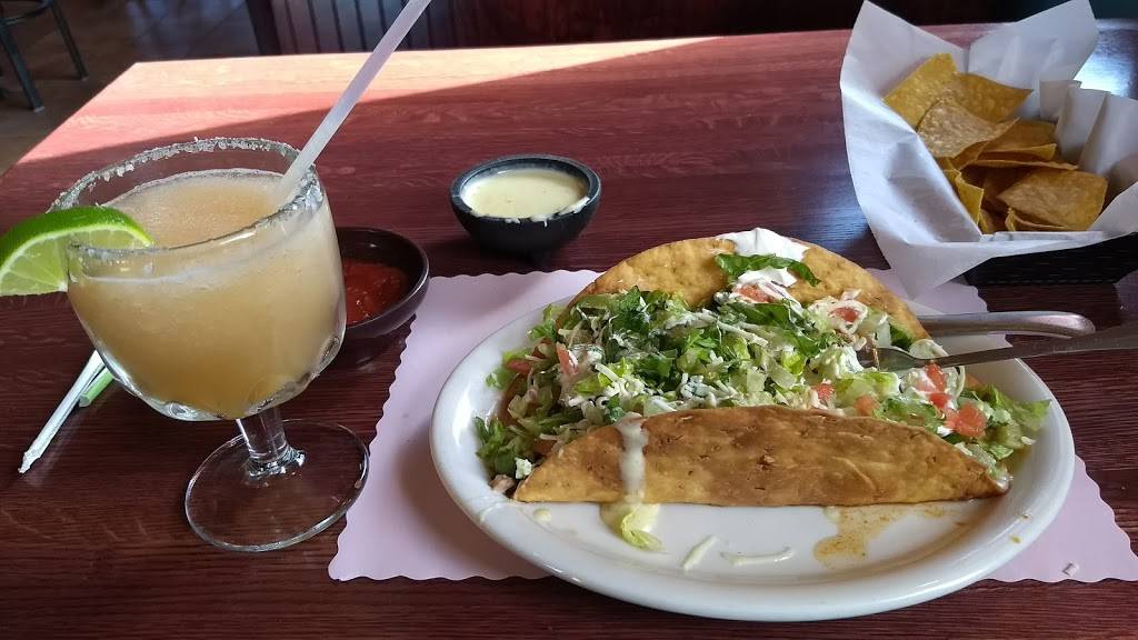 Los Mezcales | restaurant | 3340 E Main St, Merrill, WI 54452, USA | 7157220676 OR +1 715-722-0676