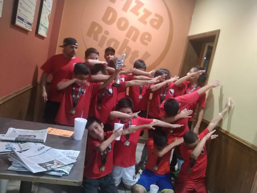 East of Chicago | restaurant | 316 Walton St W, Willard, OH 44890, USA | 4199354008 OR +1 419-935-4008