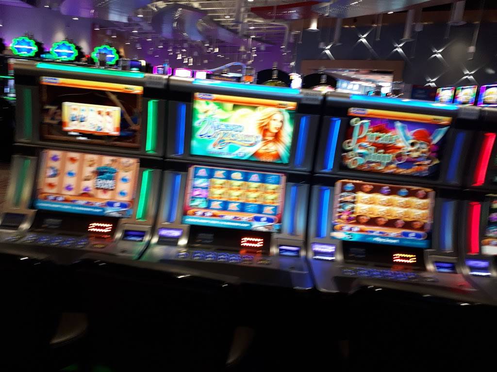 Shorelines Casino Belleville | restaurant | 380 Bell Blvd, Belleville, ON K8P 5H9, Canada | 6136899100 OR +1 613-689-9100