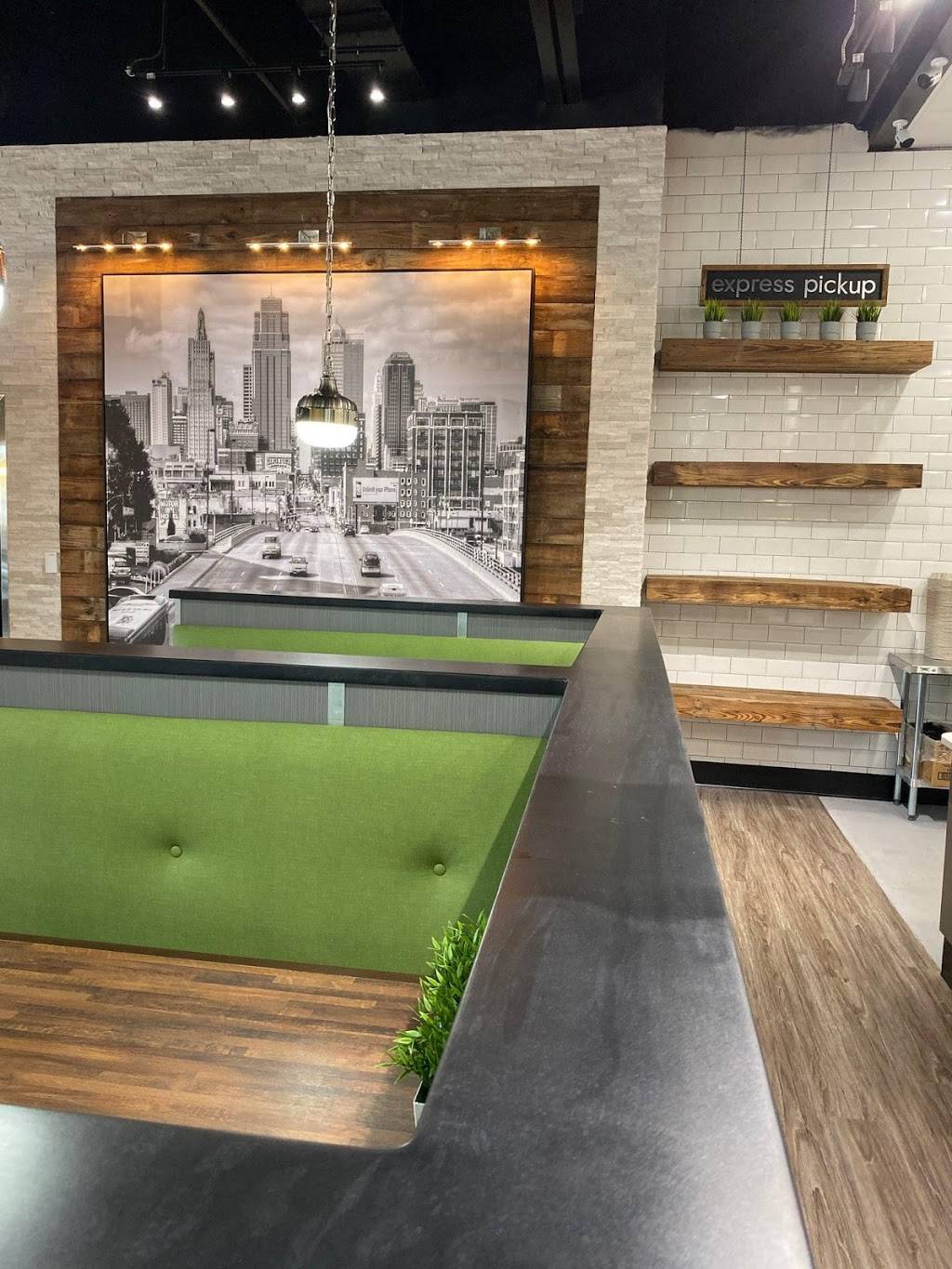 Doc Greens Gourmet Salads & Grill | restaurant | 15141 W 119th St, Olathe, KS 66062, USA | 9137128551 OR +1 913-712-8551