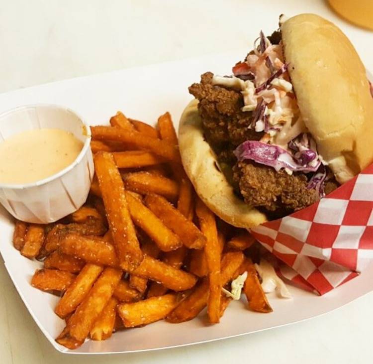 Hardwood Bar & Smokery | restaurant | 680 8th St Ste. 170, San Francisco, CA 94103, USA | 4157962437 OR +1 415-796-2437