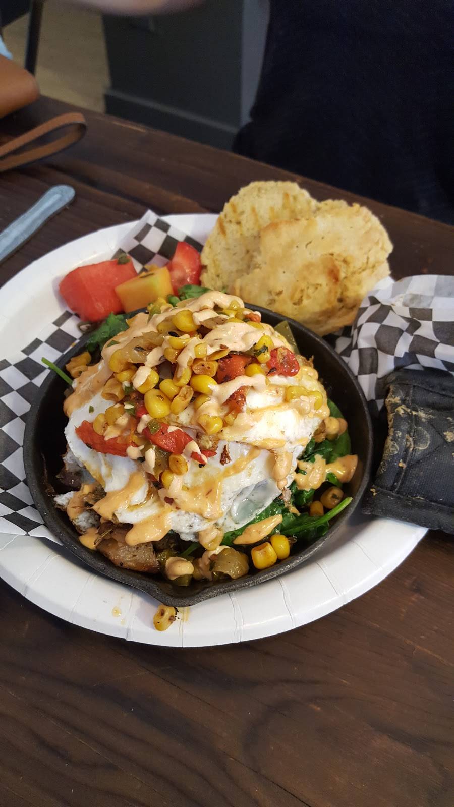 Sweet Dixie Kitchen | cafe | 401 E 3rd St, Long Beach, CA 90802, USA | 5626282253 OR +1 562-628-2253