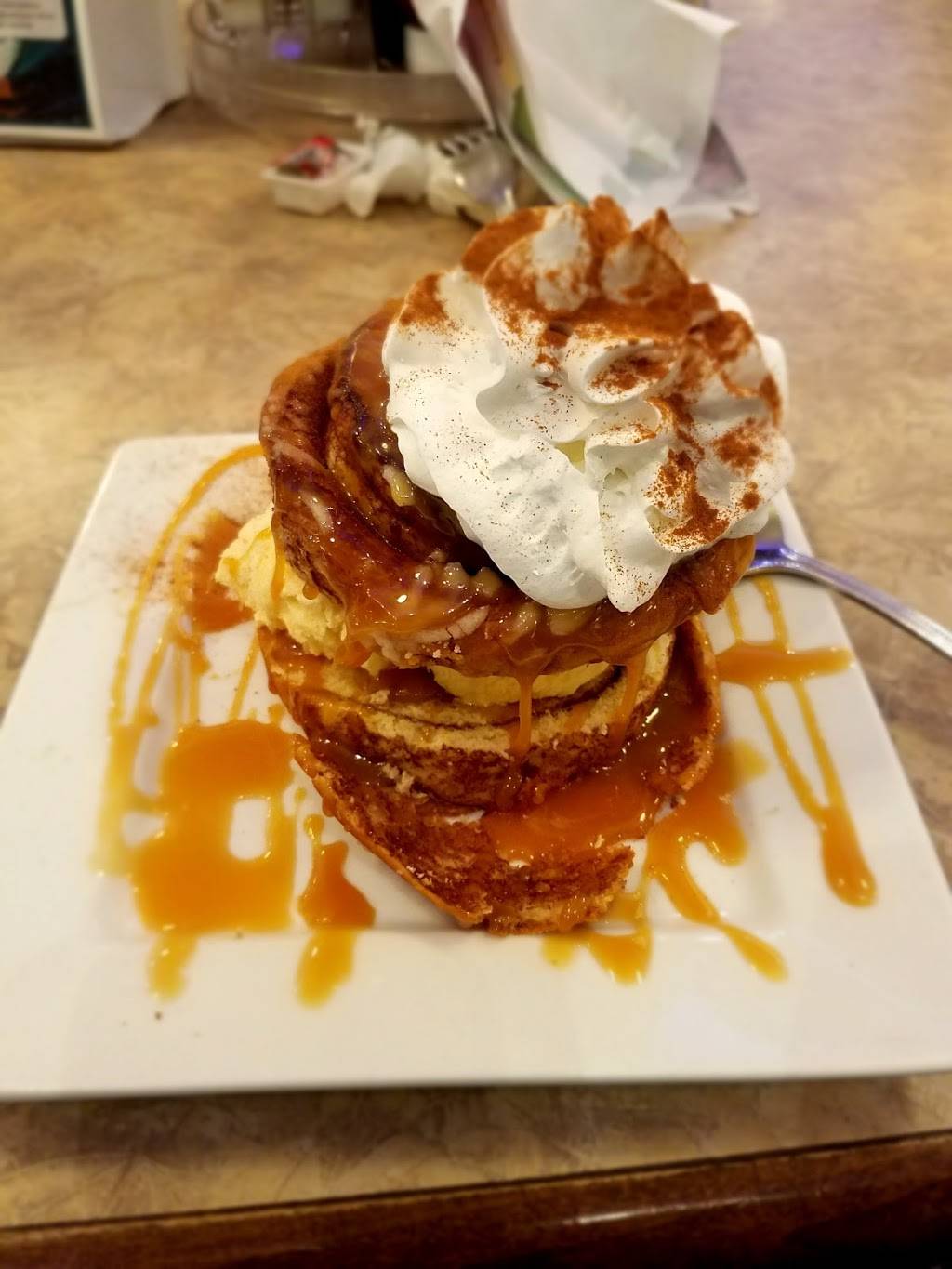 Rams Horn | restaurant | 27235 Ford Rd, Dearborn Heights, MI 48127, USA | 3133594800 OR +1 313-359-4800