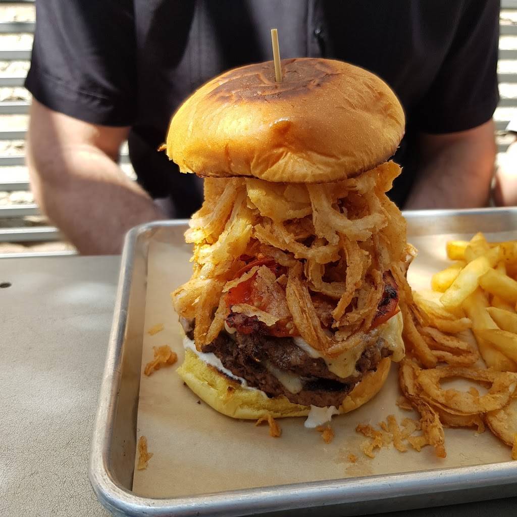 Burger Burger | restaurant | 209 E Main St, Fredericksburg, TX 78624, USA | 8309975226 OR +1 830-997-5226