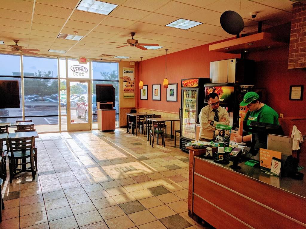 Subway Restaurants | restaurant | 5930 Sashabaw Rd, Village of Clarkston, MI 48346, USA | 2486250805 OR +1 248-625-0805