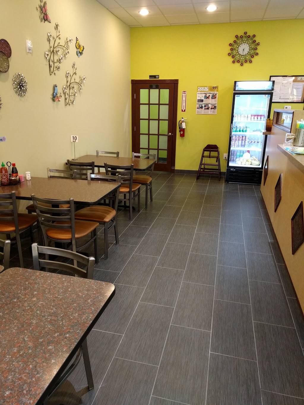 Thu Thu Sandwich | restaurant | 10502 Grant Rd B200, Houston, TX 77070, USA | 8326885922 OR +1 832-688-5922