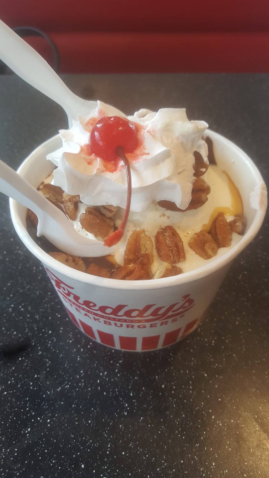 Freddys Frozen Custard & Steakburgers | restaurant | 301 Doug Baker Blvd, Birmingham, AL 35242, USA | 2057392282 OR +1 205-739-2282