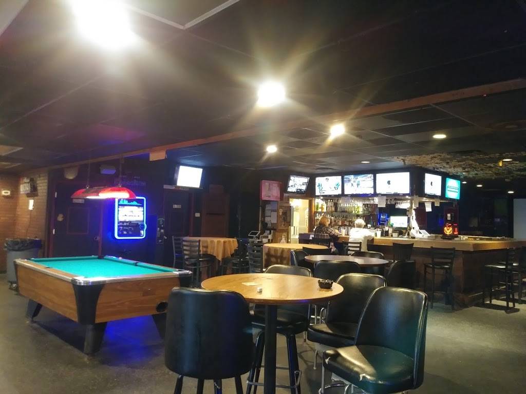 Q.Cs Bar & Grill | restaurant | 2200 Covington Hwy, Conyers, GA 30012, USA | 7707615580 OR +1 770-761-5580