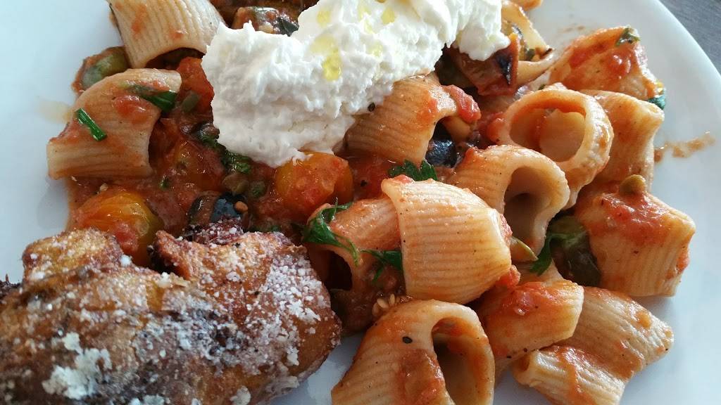 Coltivare Pizza & Garden | restaurant | 3320 White Oak Dr, Houston, TX 77007, USA | 7136374095 OR +1 713-637-4095