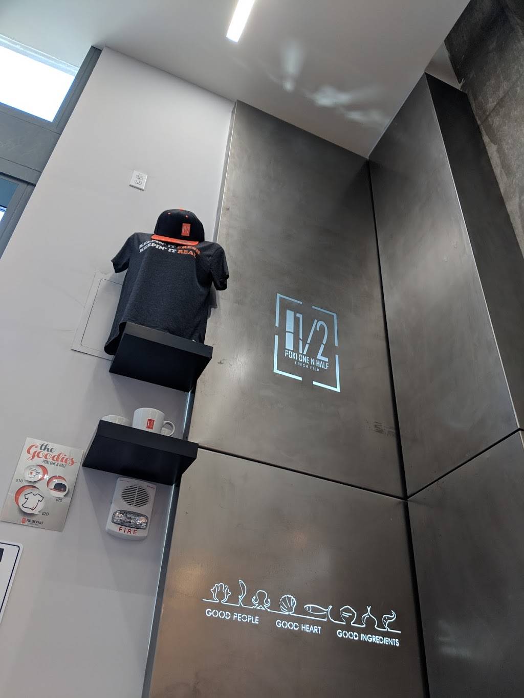 Poki One N Half | restaurant | 5120 College Ave, San Diego, CA 92115, USA | 6195648283 OR +1 619-564-8283