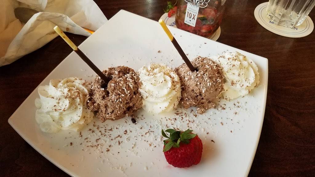 Sandras Restaurant | restaurant | 111 W Olympia Ave, Punta Gorda, FL 33950, USA | 9415750177 OR +1 941-575-0177