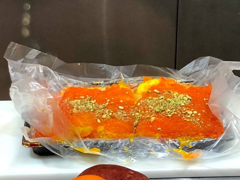 Burger Maker | Kunafa House | بيت الكنافة | restaurant | 4870 Tomken Rd unit one, Mississauga, ON L4W 1J8, Canada | 4168274508 OR +1 416-827-4508