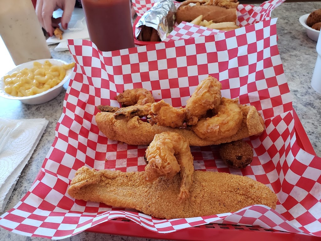 Sams Southern Eatery | restaurant | 1120 Technology Dr Ste 109, OFallon, MO 63368, USA | 6362847411 OR +1 636-284-7411