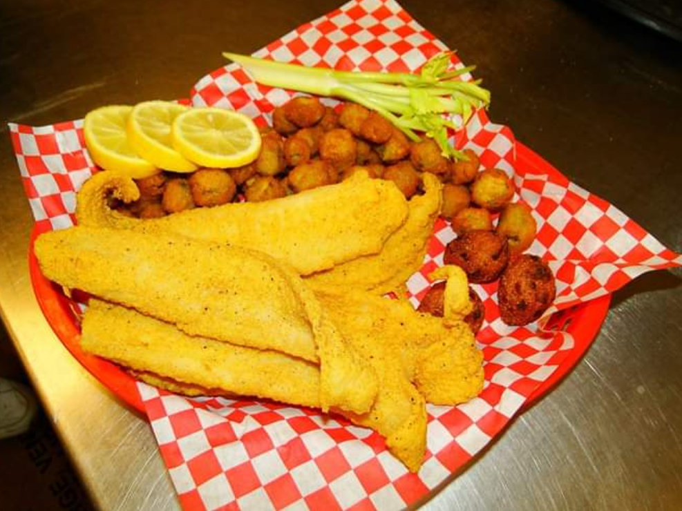 Sams Southern Eatery | restaurant | 30364 LA-16, Amite City, LA 70422, USA | 9852845019 OR +1 985-284-5019