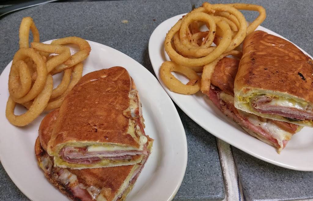 Hometown Grill | restaurant | 1931 Tamiami Trail #10, Port Charlotte, FL 33948, USA | 9416295898 OR +1 941-629-5898