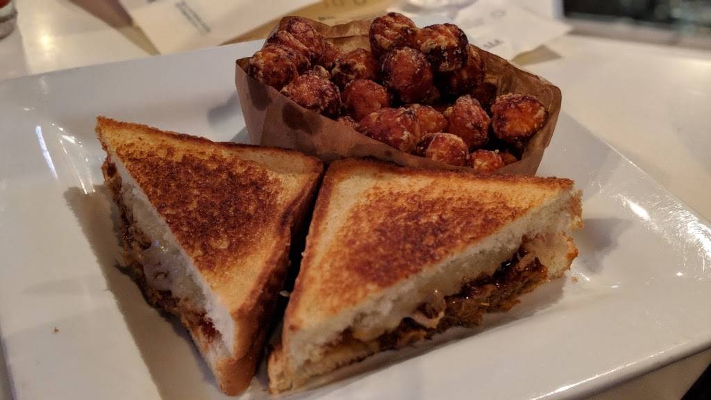 10 East Kitchen & Tap House | restaurant | 10 E Main St, Turlock, CA 95380, USA | 2096691010 OR +1 209-669-1010