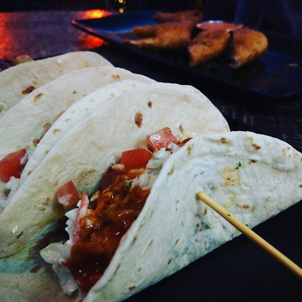 Krakatoa Tropical Food & Spirits | restaurant | 7323 South Ave, Youngstown, OH 44512, USA | 3309533833 OR +1 330-953-3833