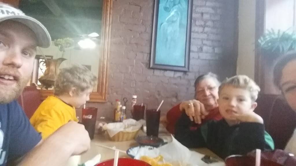 Los Potros | restaurant | 208 N Parke St, Tuscola, IL 61953, USA | 2172536750 OR +1 217-253-6750