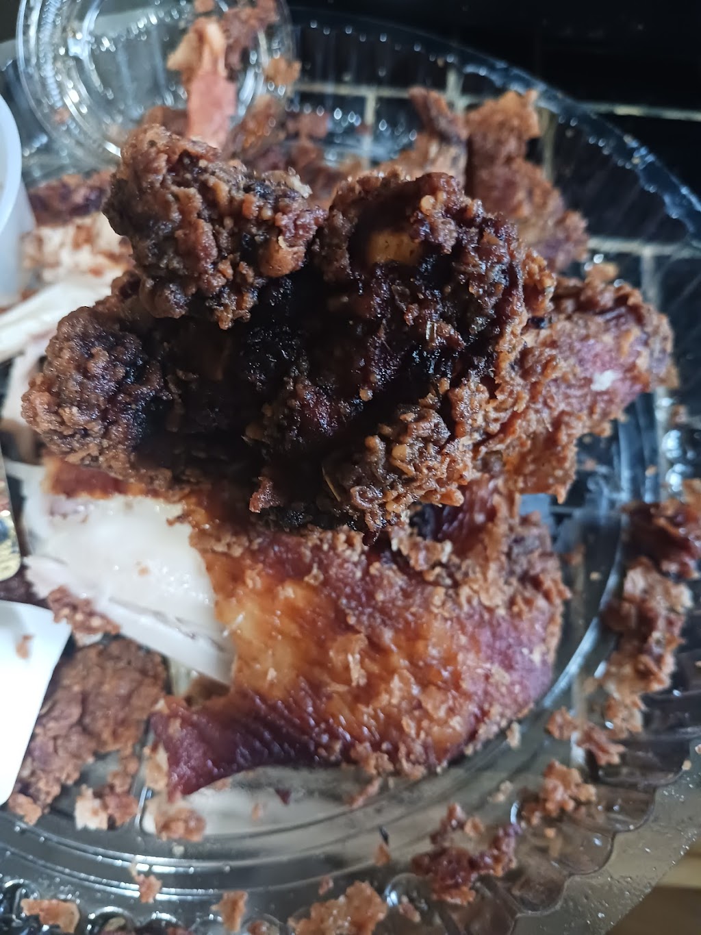 Fat Daddys HOT Chicken & Waffles | restaurant | 9363 Telegraph Rd, Redford Charter Twp, MI 48239, USA | 3137407790 OR +1 313-740-7790