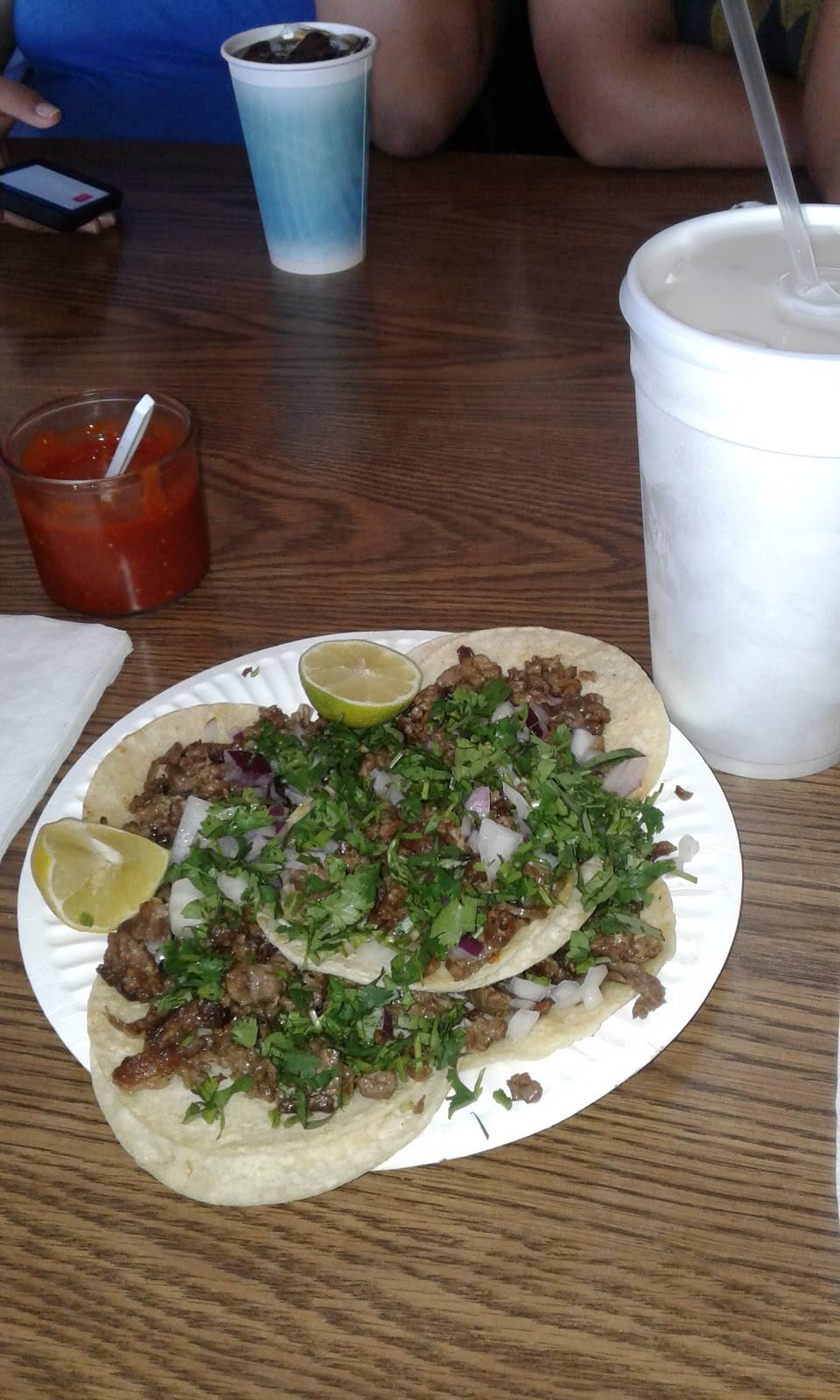 Taqueria Lago Azul | restaurant | 1120 E Main St, Santa Paula, CA 93060, USA | 8059332036 OR +1 805-933-2036