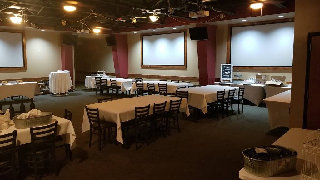 Wayne & Larrys Sports Bar & Grill | restaurant | 933 Iowa St, Lawrence, KS 66044, USA | 7858567170 OR +1 785-856-7170