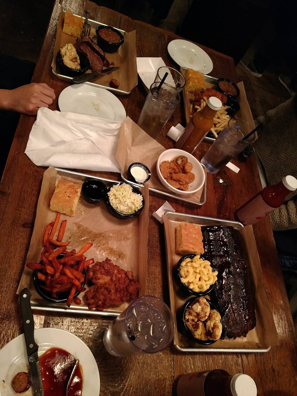 Smoked Kitchen & Tap | restaurant | 2025 Library Ave, Crozet, VA 22932, USA | 4342054881 OR +1 434-205-4881