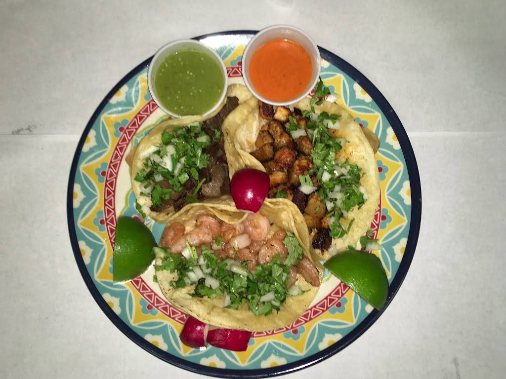 Dejesus Deli Taqueria | restaurant | 1106 Old Country Rd, Riverhead, NY 11901, USA | 6315912700 OR +1 631-591-2700