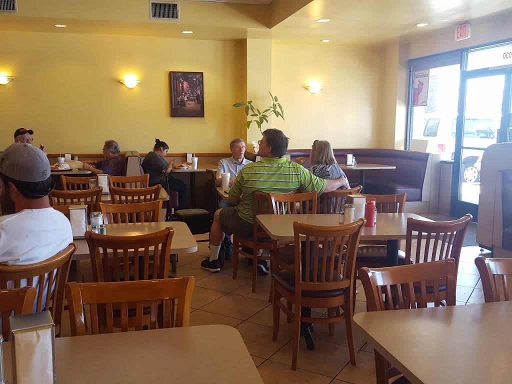 P & G Super Burger | restaurant | 1030 N Citrus Ave, Covina, CA 91722, USA | 6269676846 OR +1 626-967-6846