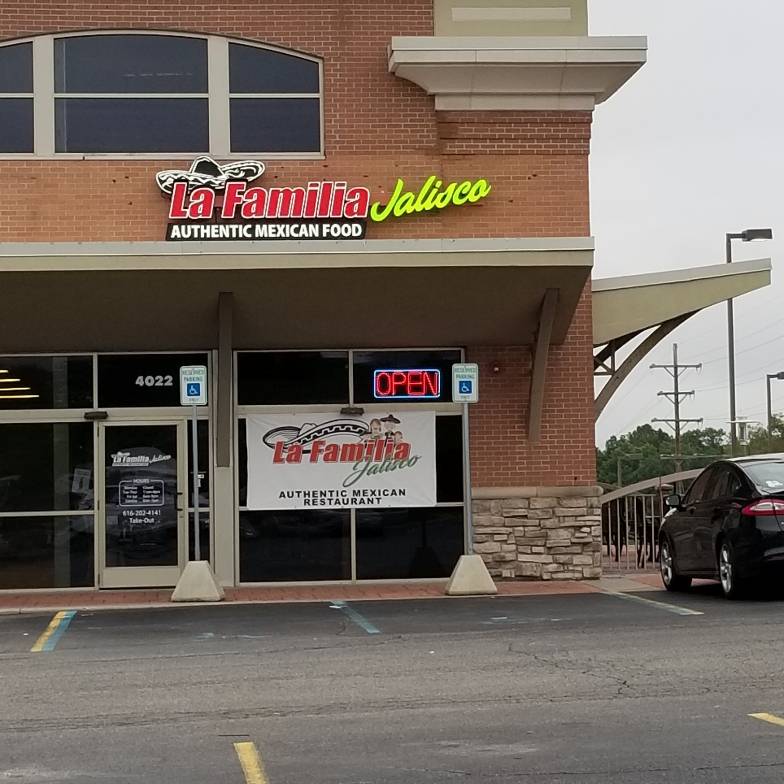La Familia Jalisco Mexican Restaurant | restaurant | 4022 Alpine Ave NW, Comstock Park, MI 49321, USA | 6162024141 OR +1 616-202-4141