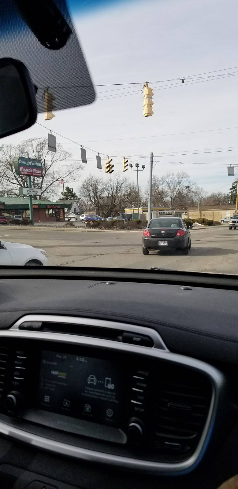 Marcos Pizza | meal delivery | 2072 E Midlothian Blvd, Youngstown, OH 44502, USA | 3307822288 OR +1 330-782-2288