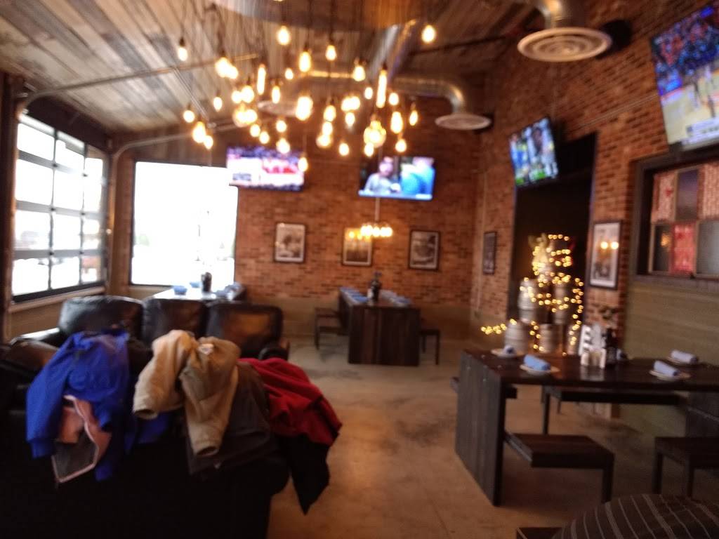 Scottys Brewhouse | restaurant | 2001 S Neil St, Champaign, IL 61820, USA | 2175304394 OR +1 217-530-4394