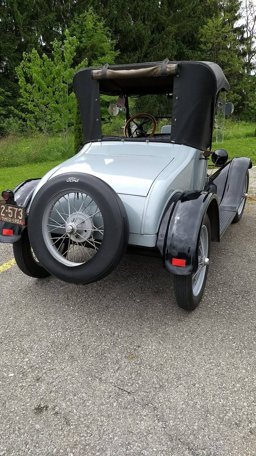 Guilford Lake Grille | restaurant | 7094 E Lake Rd, Lisbon, OH 44432, USA | 3302229611 OR +1 330-222-9611