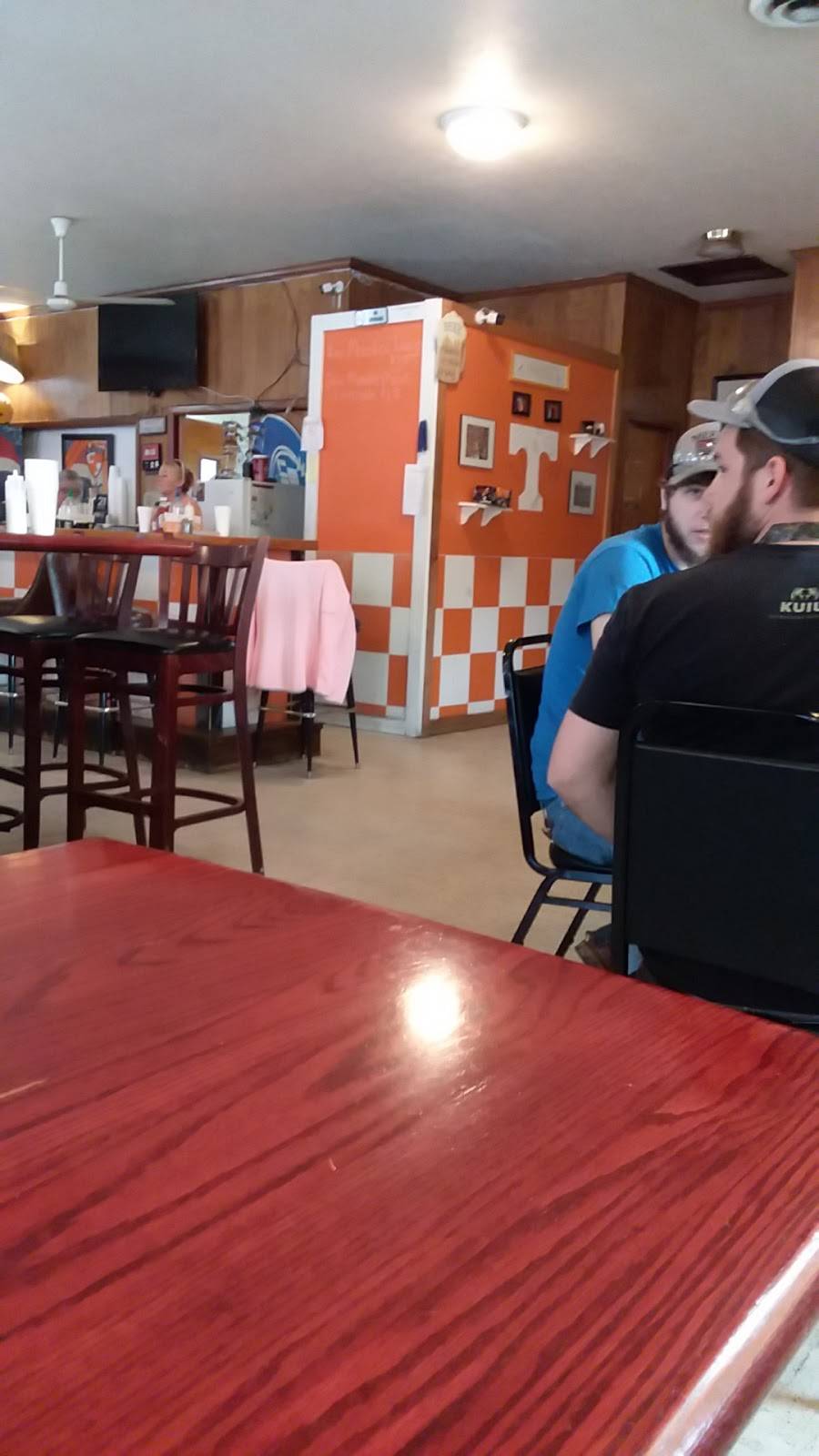 Club House Bar and Grill | restaurant | 5159 A Roane State Hwy, Rockwood, TN 37854, USA | 8653548666 OR +1 865-354-8666