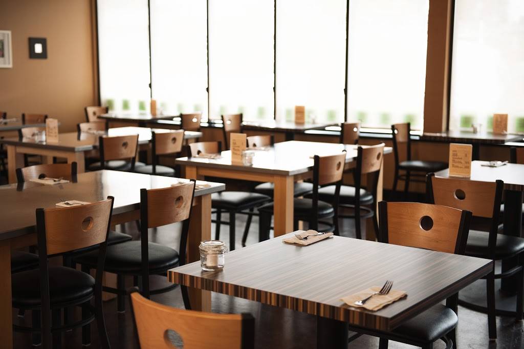 Aungs Bangkok Cafe | restaurant | 1225 E Hampden Ave, Englewood, CO 80113, USA | 3038069354 OR +1 303-806-9354