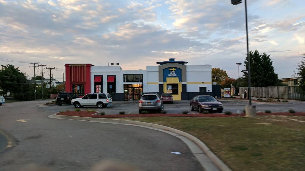 Long John Silvers | restaurant | 806 England St, Ashland, VA 23005, USA | 8047522408 OR +1 804-752-2408