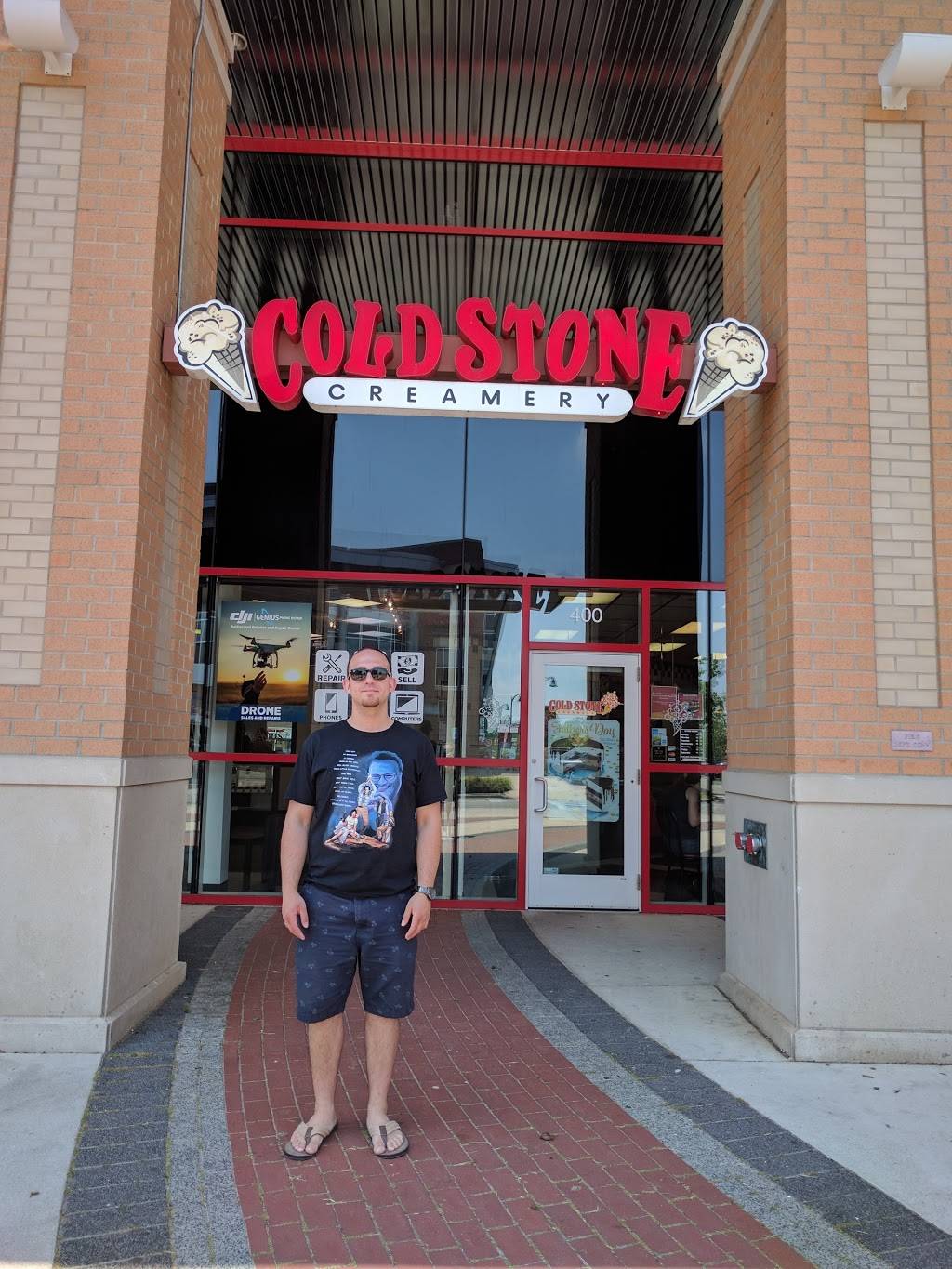 Cold Stone Creamery | bakery | 2121 Celebration Dr NE Ste 400, Grand Rapids, MI 49525, USA | 6163639140 OR +1 616-363-9140