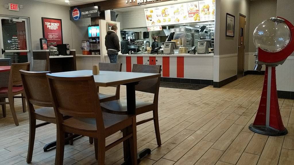 KFC | restaurant | 2990 New Pinery Rd, Portage, WI 53901, USA | 6087422777 OR +1 608-742-2777