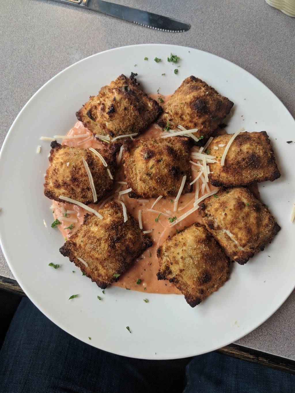 Strings Italian Cafe | restaurant | 1971 W Caldwell Ave, Visalia, CA 93277, USA | 5597397113 OR +1 559-739-7113