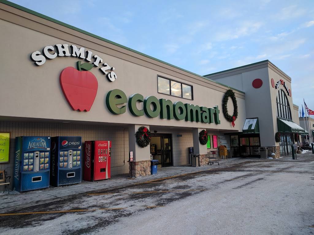 Schmitzs Economart | restaurant | 700 S River St, Spooner, WI 54801, USA | 7156352836 OR +1 715-635-2836