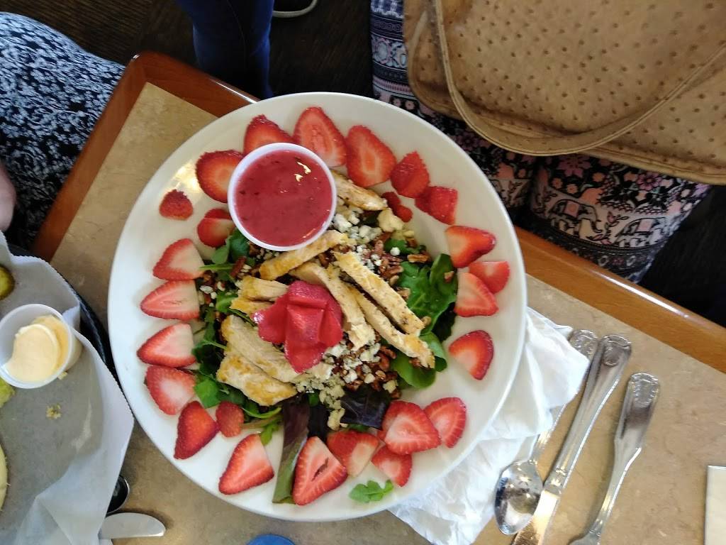 Friendship House Family Restaurant | cafe | N357 Brandenburg Ave, Merrill, WI 54452, USA | 7155368582 OR +1 715-536-8582