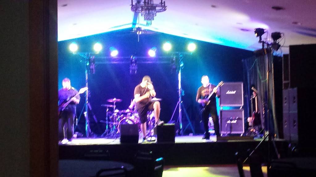 Chrome Food & Spirits | restaurant | 405 Hudson River Rd, Waterford, NY 12188, USA | 5183262725 OR +1 518-326-2725