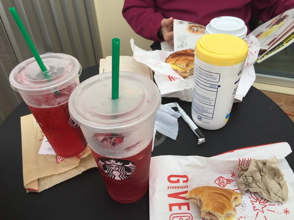Starbucks | cafe | 16222 Bayberry Glen Dr, Lithia, FL 33547, USA | 8135717853 OR +1 813-571-7853